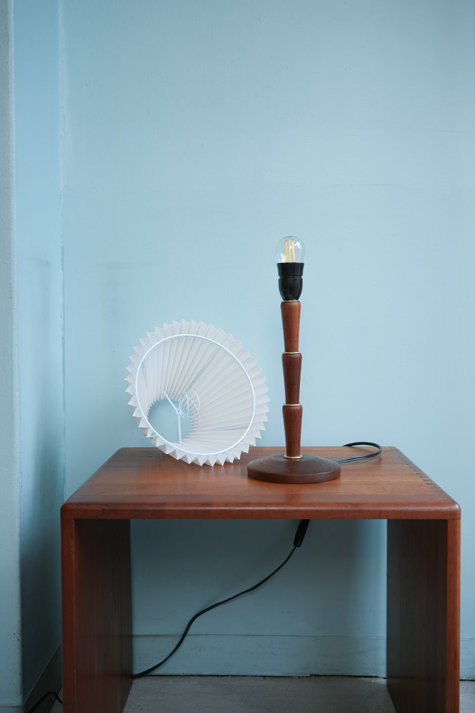 Danish Vintage Teakwood Stand Table Lamp/デンマークヴィンテージ テーブルランプ チーク材 照明 北欧インテリア