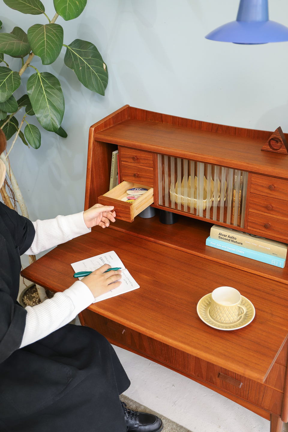 Danish Vintage Secretary Desk Writing Bureau/デンマークヴィンテージ ライティングビューロー デスク チェスト 北欧家具