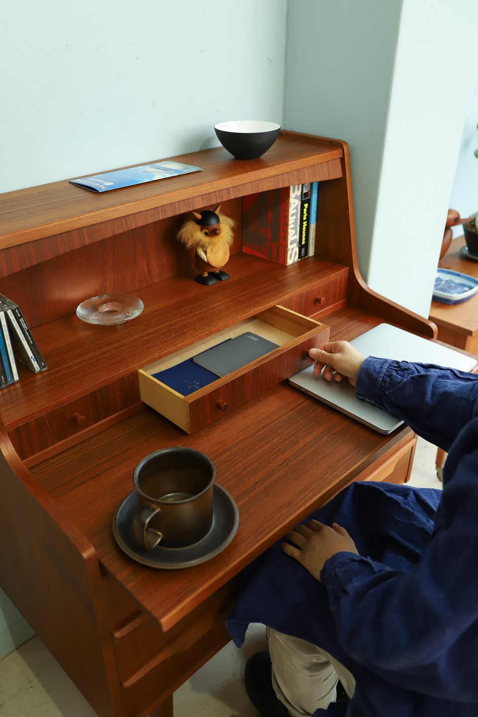 Danish Vintage Writing Bureau Dresser/デンマークヴィンテージ ライティングビューロー ミラー付き ドレッサー 北欧家具