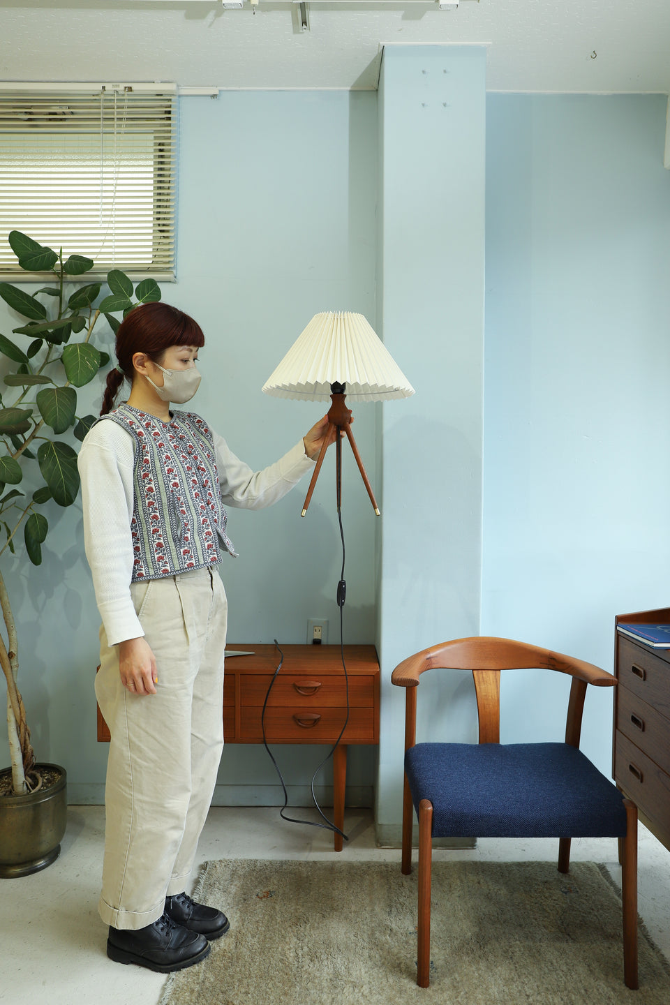 Danish Vintage Tripod Table Lamp Teakwood/デンマークヴィンテージ テーブルランプ チーク材 間接照明 北欧インテリア