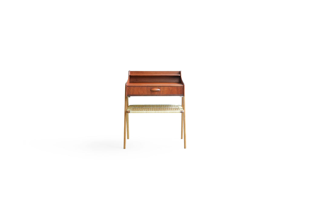 デンマークヴィンテージ ベッドサイドチェスト/Danish Vintage Bedside