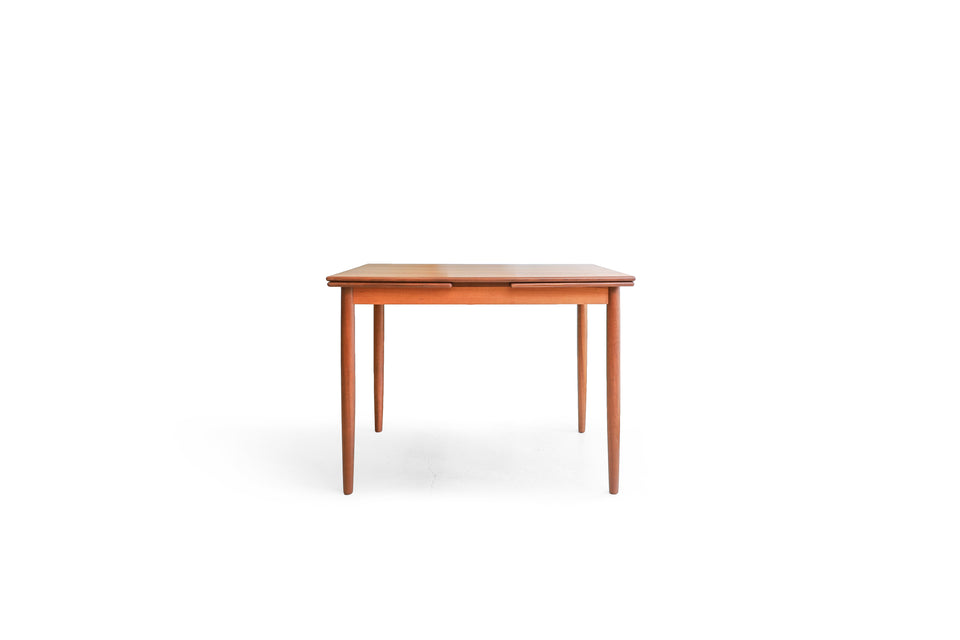 Danish Vintage Small Extension Dining Table/デンマークヴィンテージ ダイニングテーブル エクステンション 北欧家具