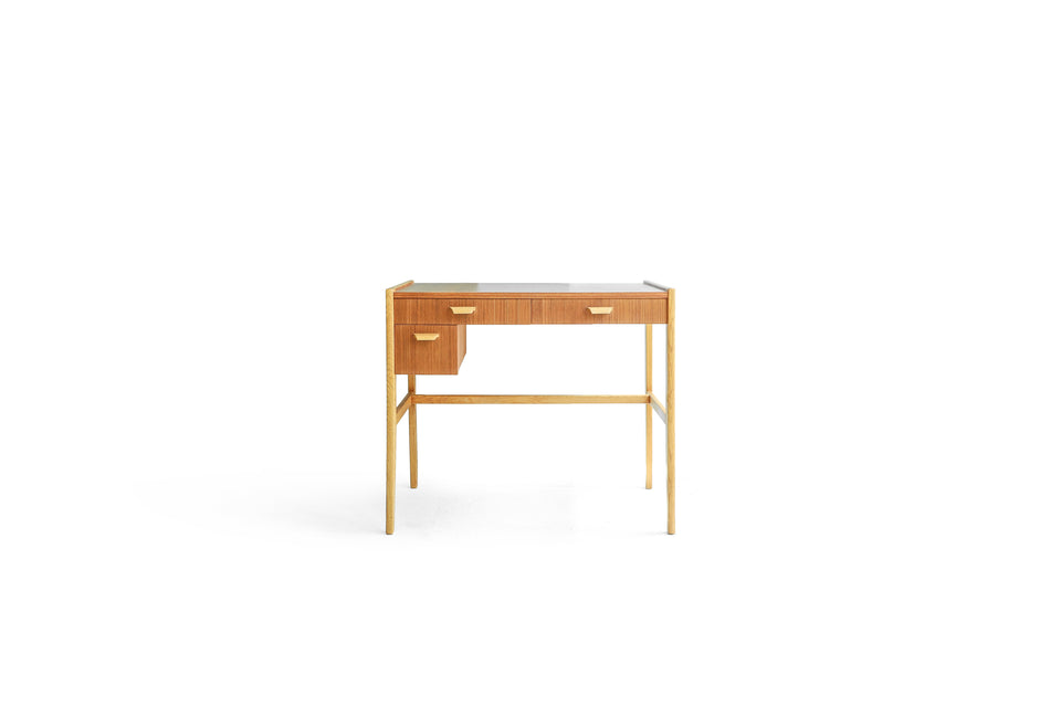 Swedish Vintage Small Desk/スウェーデンヴィンテージ スモールデスク 北欧家具