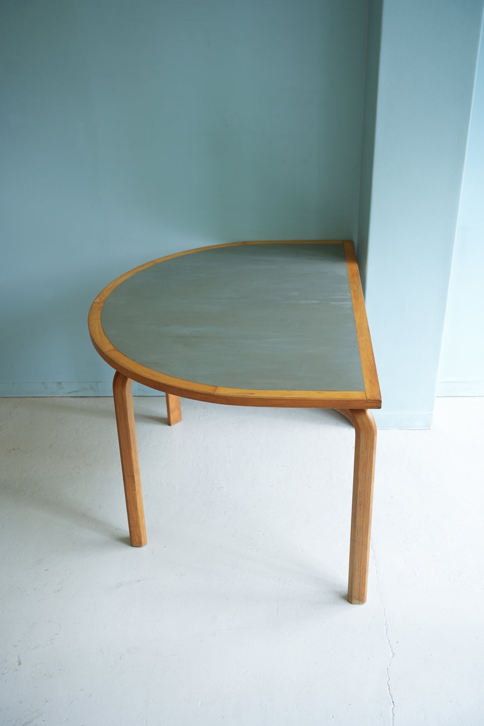 Farstrup Table Half Round Table Linoleum Top/ファーストラップ リノリウムトップ テーブル デンマークヴィンテージ
