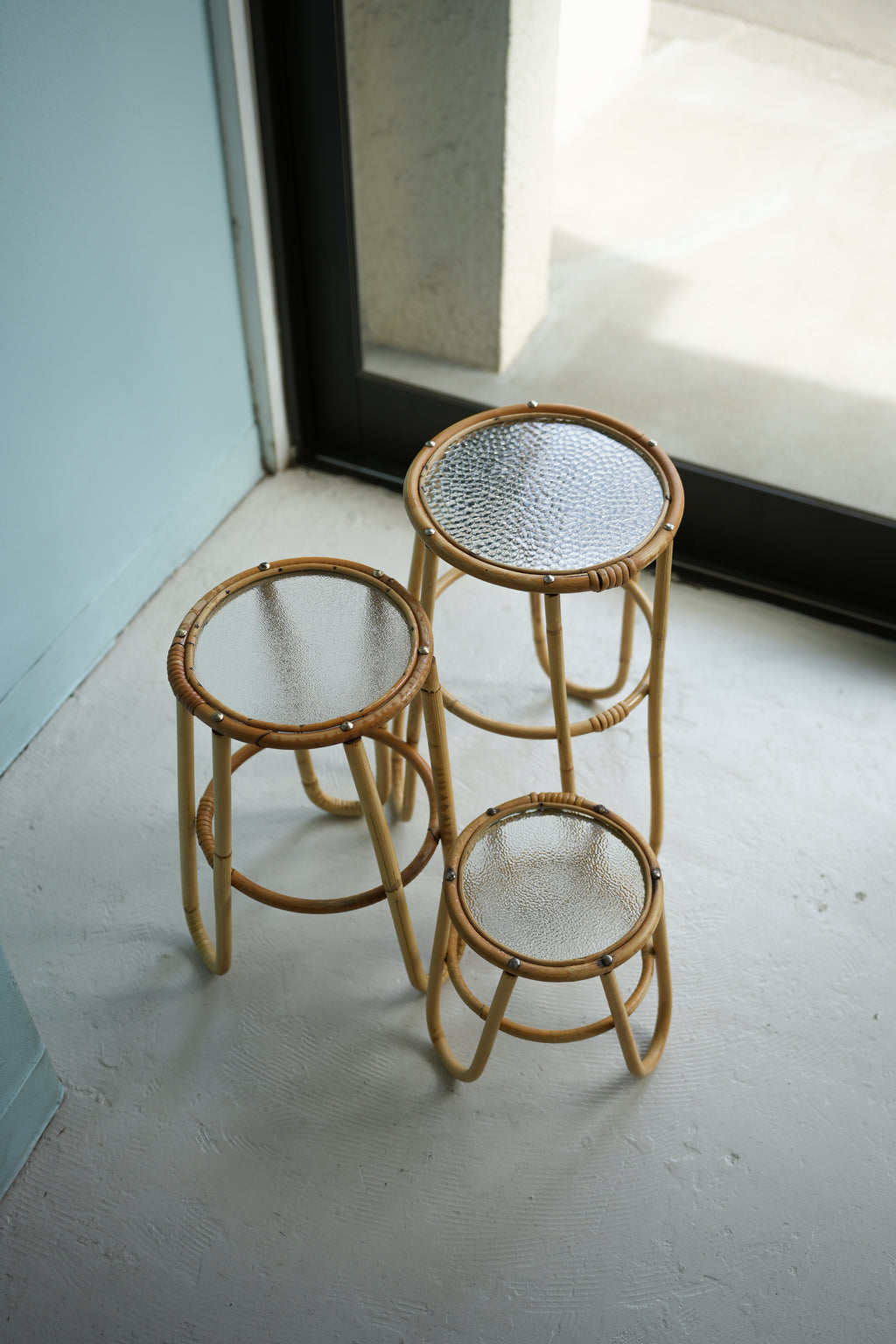 ガラストップ ラタンテーブル デンマークヴィンテージ 花台 スタンド