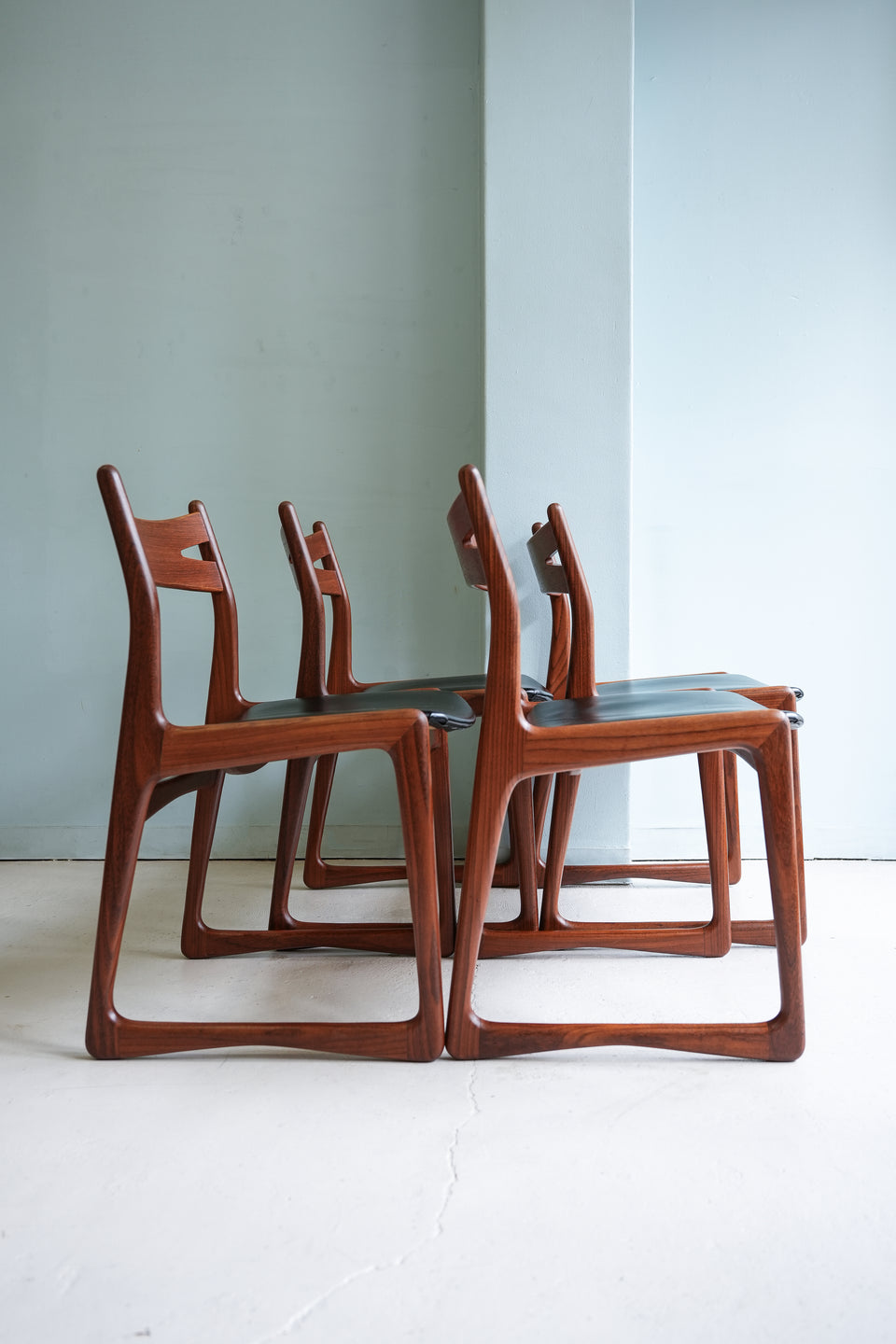 Danish Vintage Dining Chair Sculptural Design/デンマークヴィンテージ ダイニングチェア 椅子 チーク材 北欧家具