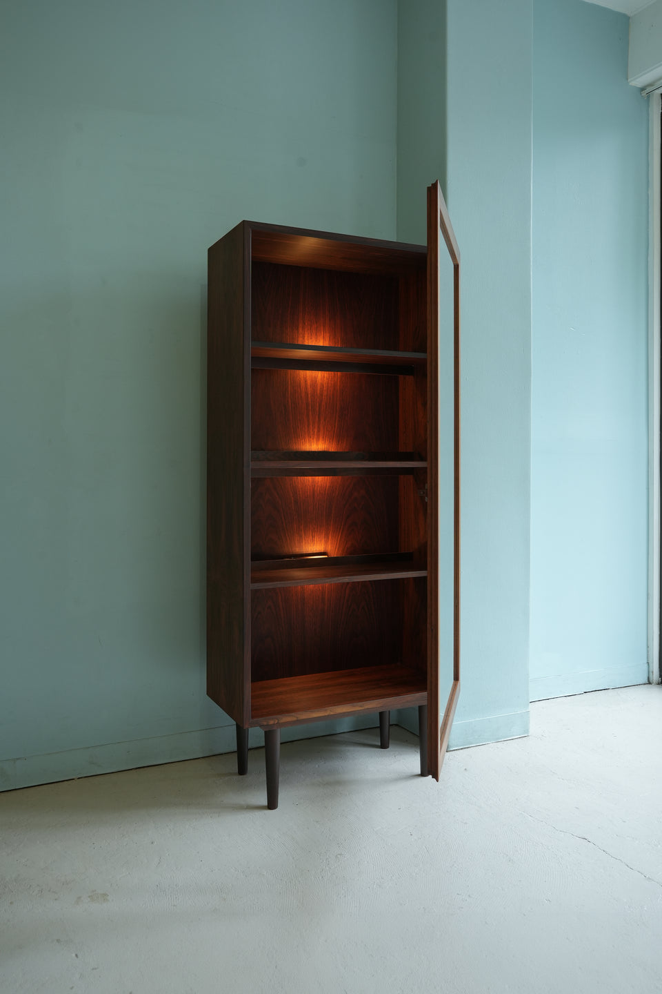 Danish Vintage Omann Jun Møbelfabrik Rosewood Glass Cabinet/デンマークヴィンテージ オマーン・ユン ガラスキャビネット ローズウッド材 北欧家具