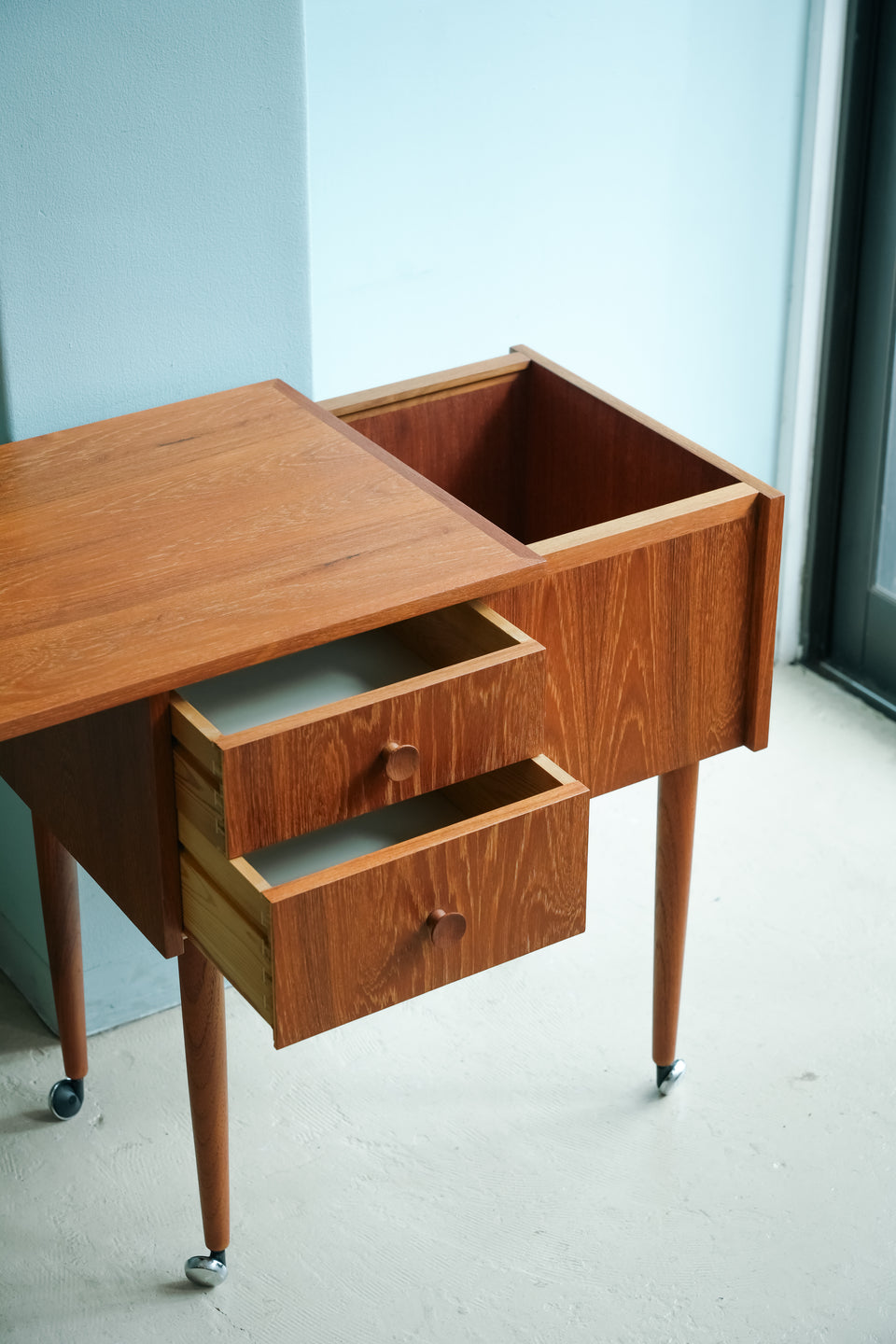 Danish Vintage Teak Sewing Table Wagon/デンマークヴィンテージ ソーイングテーブル ワゴン チーク材