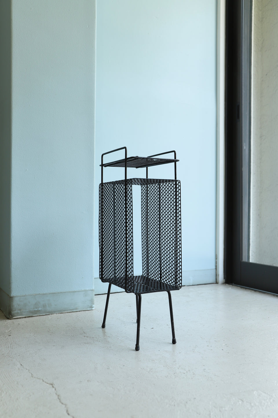 US Vintage Punching Metal Magazine Rack/アメリカヴィンテージ マガジンラック アイアン ミッドセンチュリー