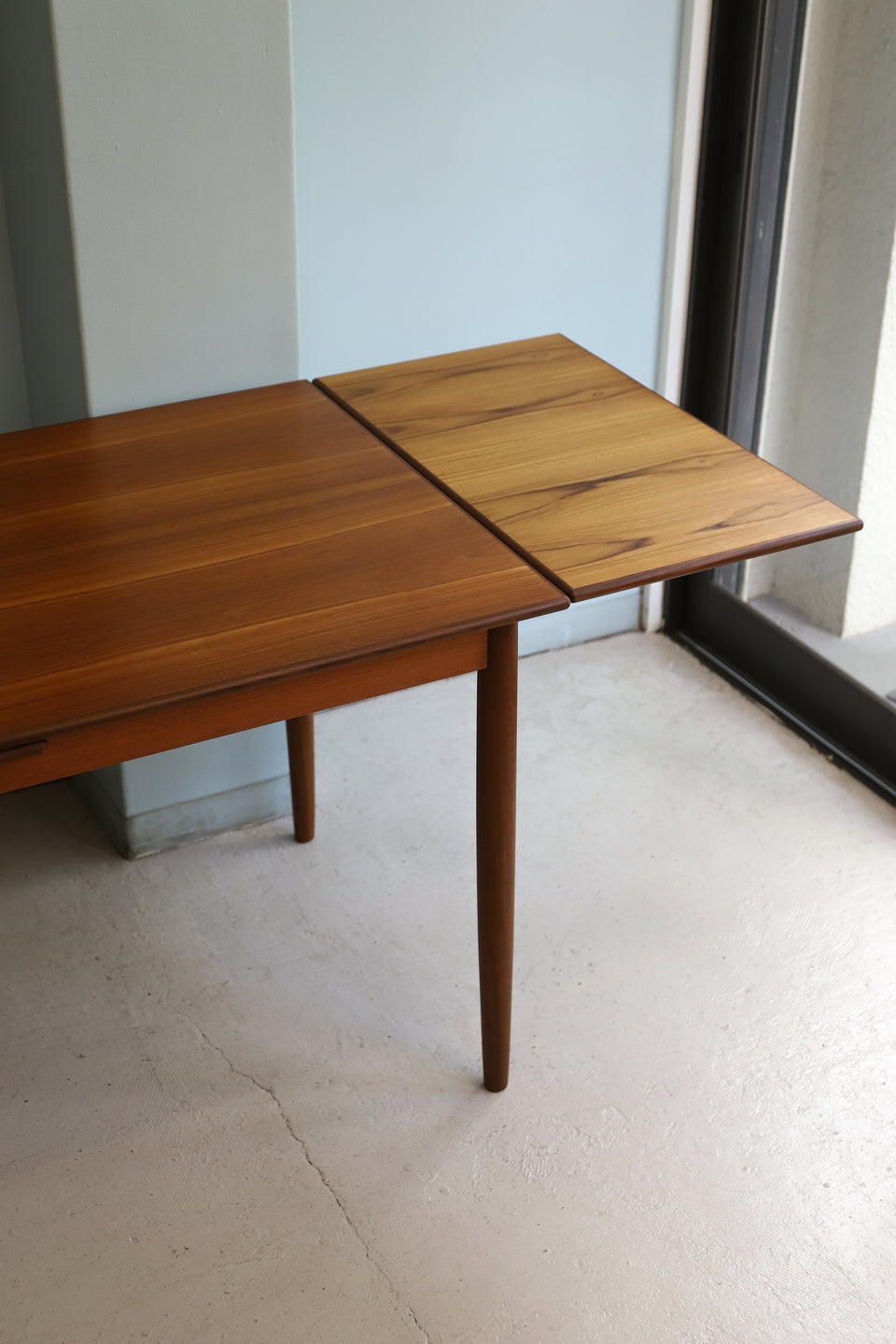 Danish Vintage Small Extension Dining Table/デンマークヴィンテージ ダイニングテーブル エクステンション 北欧家具