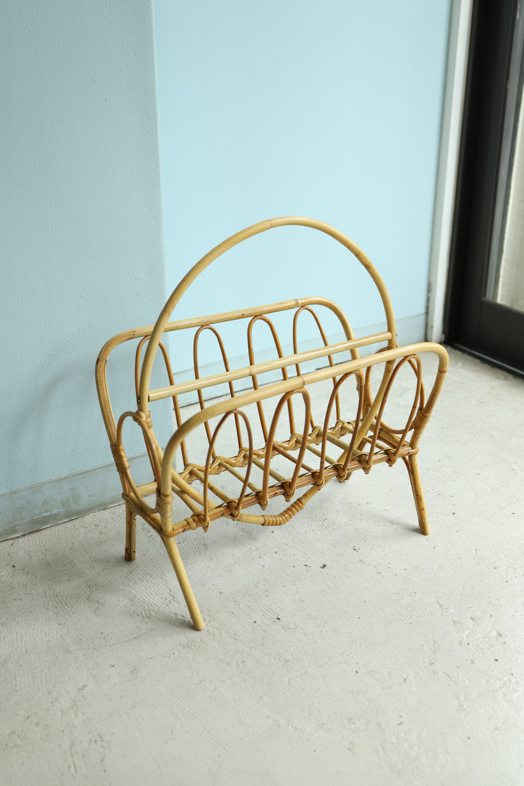 ヨーロッパヴィンテージ ラタン マガジンラック/Euro Vintage Rattan