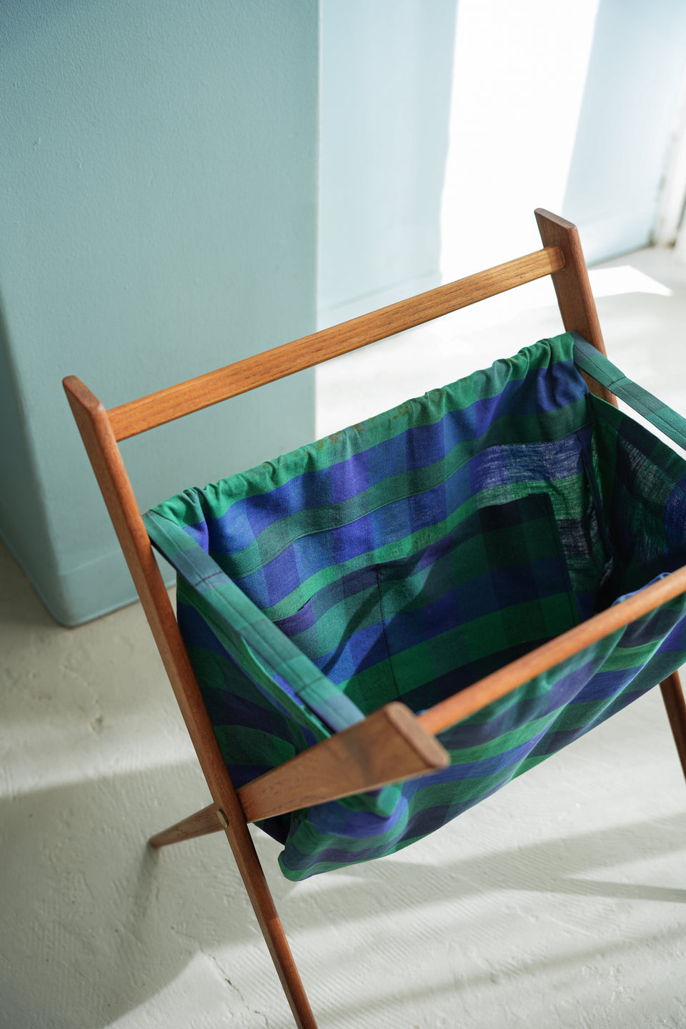 Scandinavian Vintage Folding Magazine Rack/北欧ヴィンテージ 折りたたみマガジンラック
