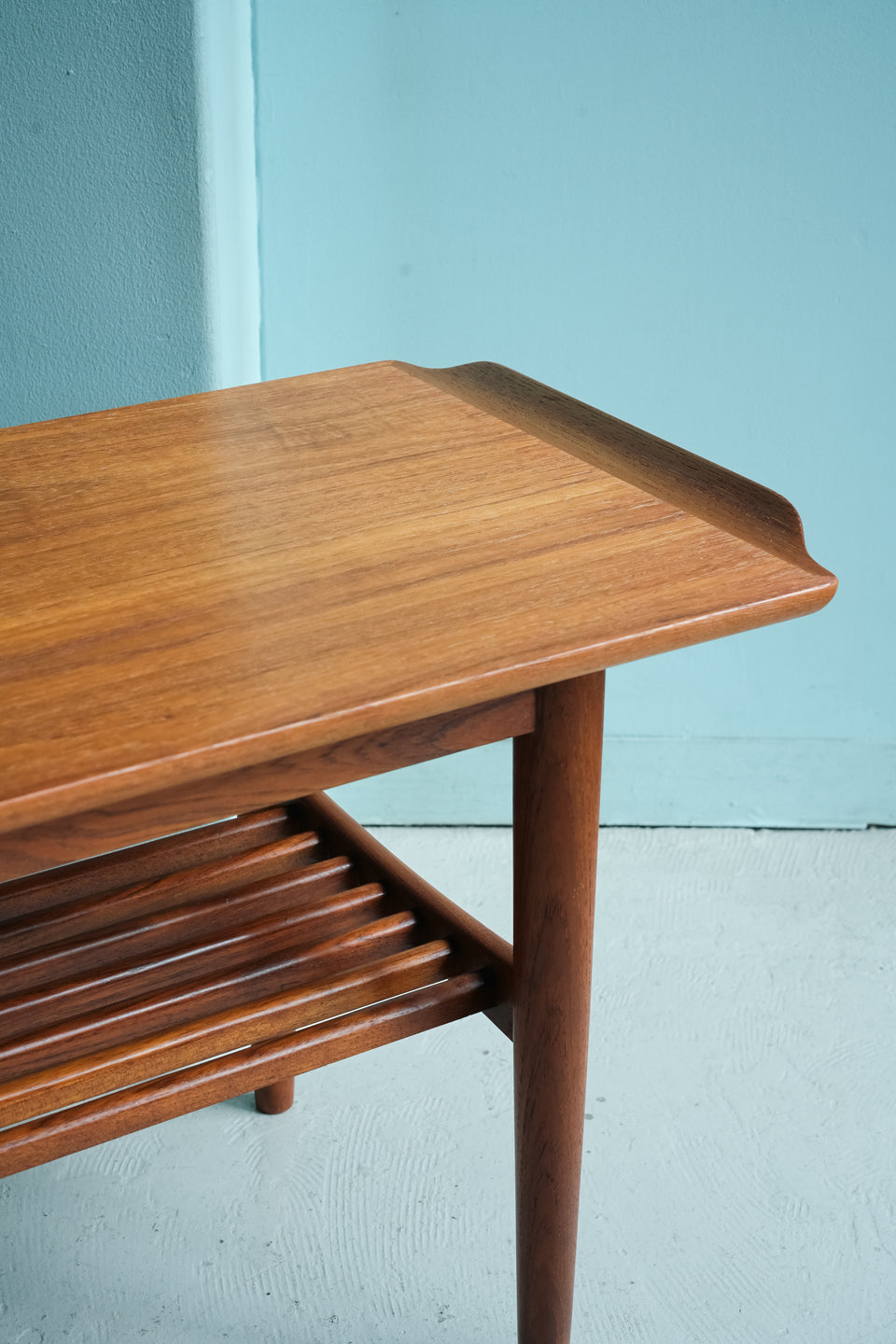 Teakwood Coffee Table with Rack Danish Vintage/デンマークヴィンテージ コーヒーテーブル ラック付 チーク材 北欧家具