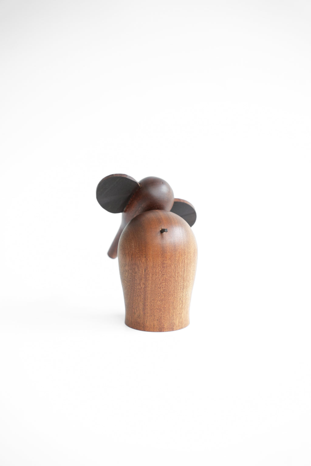 チーク古木 オールドチーク 置物 飾り象 一木一刀作り◇九連象丸彫り（薄） チーク古木 オールドチーク 置物 飾り象 一木一刀作り◇九連象丸