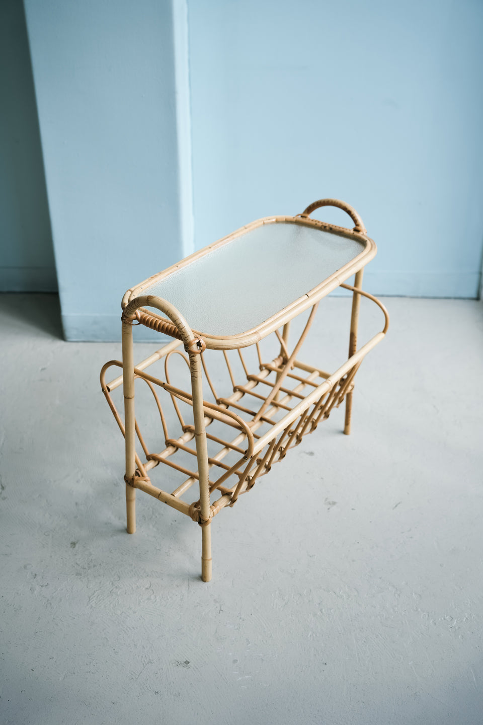 Danish Vintage Glass Top Rattan Side Table with Rack/デンマークヴィンテージ ラタンサイドテーブル ガラストップ