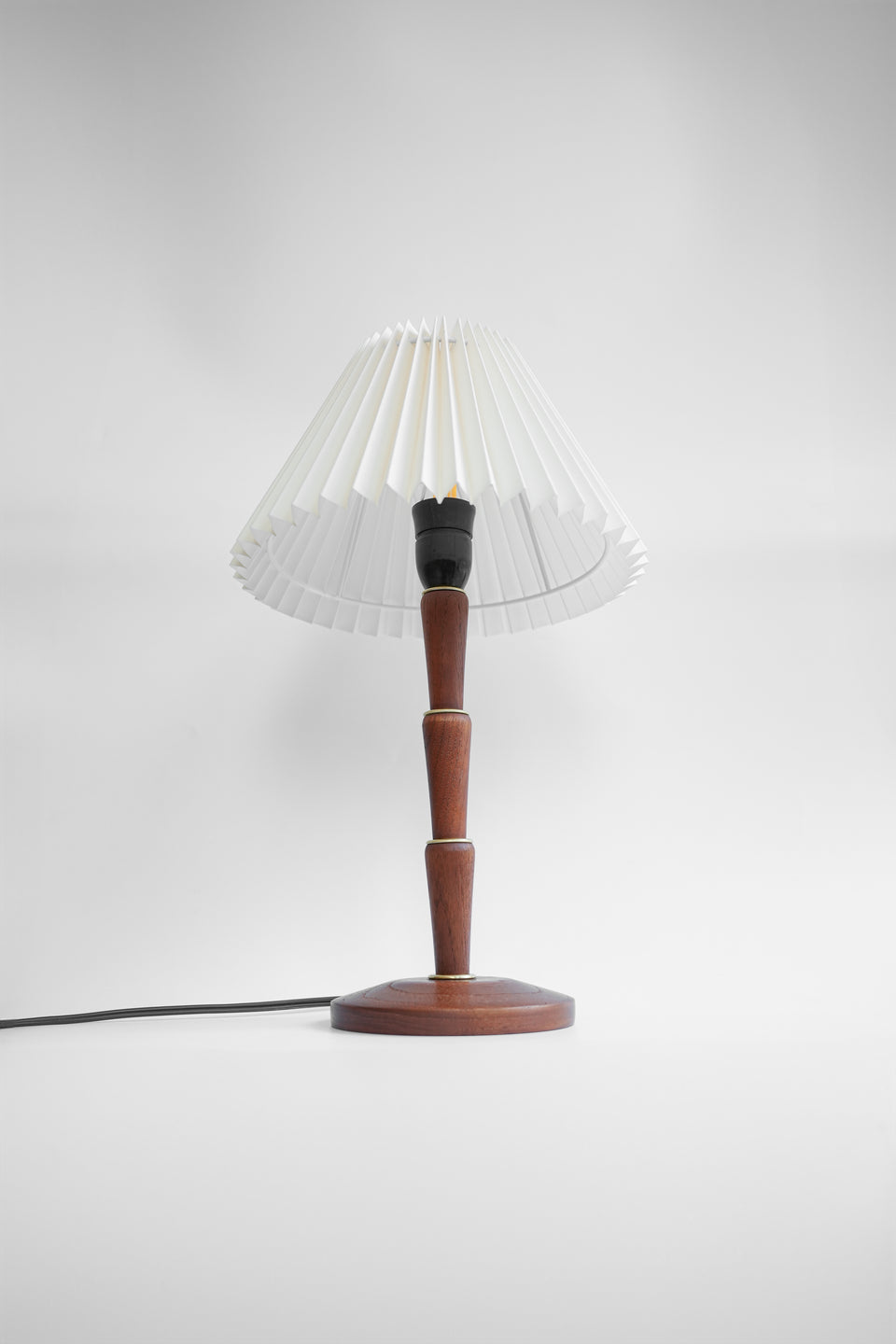 Danish Vintage Teakwood Stand Table Lamp/デンマークヴィンテージ テーブルランプ チーク材 照明 北欧インテリア