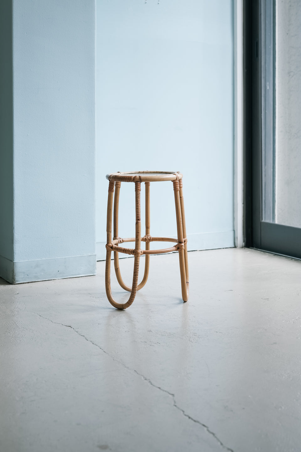 Grass Top Rattan Round Side Table Danish Vintage/デンマークヴィンテージ ガラストップ ラタンサイドテーブル