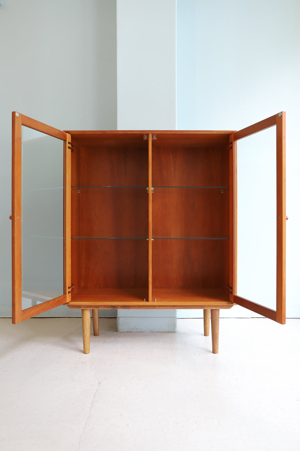 CFC Silkeborg Glass Cabinet Naver Collection/デンマーク ガラスキャビネット チェリー材 北欧家具