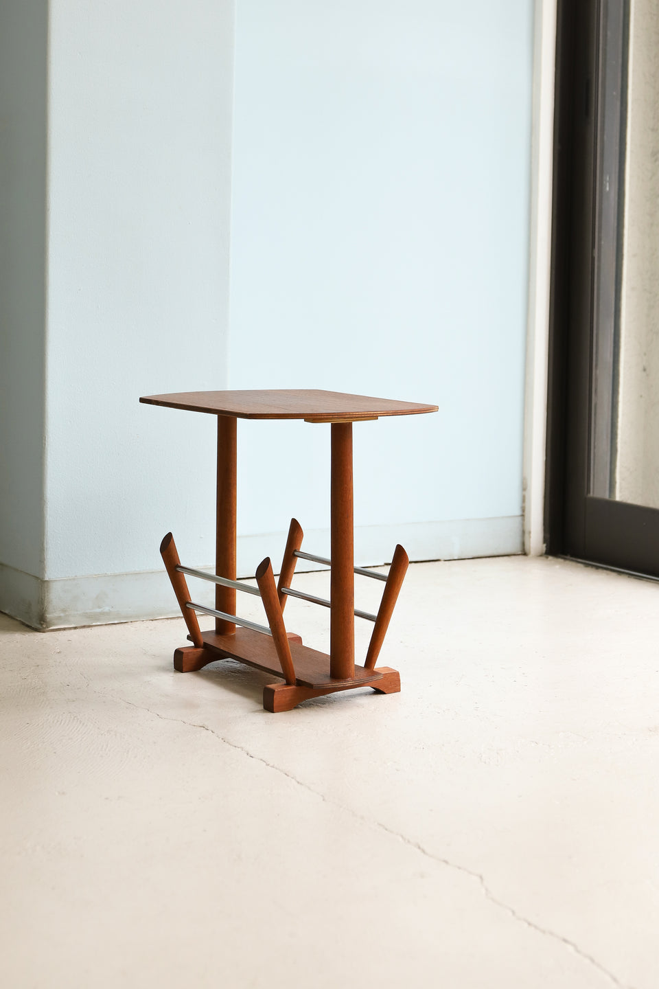 Danish Vintage Small Side Table with Magazine Rack/デンマークヴィンテージ サイドテーブル マガジンラック 北欧家具