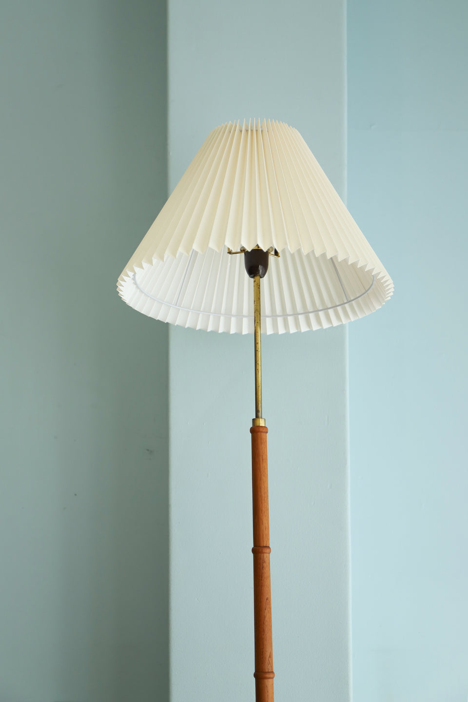 Danish Vintage Floor Stand Light Teakwood/デンマークヴィンテージ フロアスタンドライト チーク材 北欧インテリア