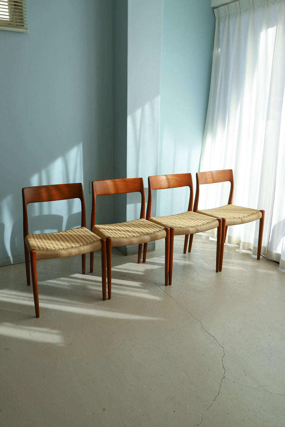 J.L. Møller Dining Chair No.77 N.O. Møller Teakwood/J.L.モラー ダイニングチェア チーク材 ペーパーコード 北欧ヴィンテージ