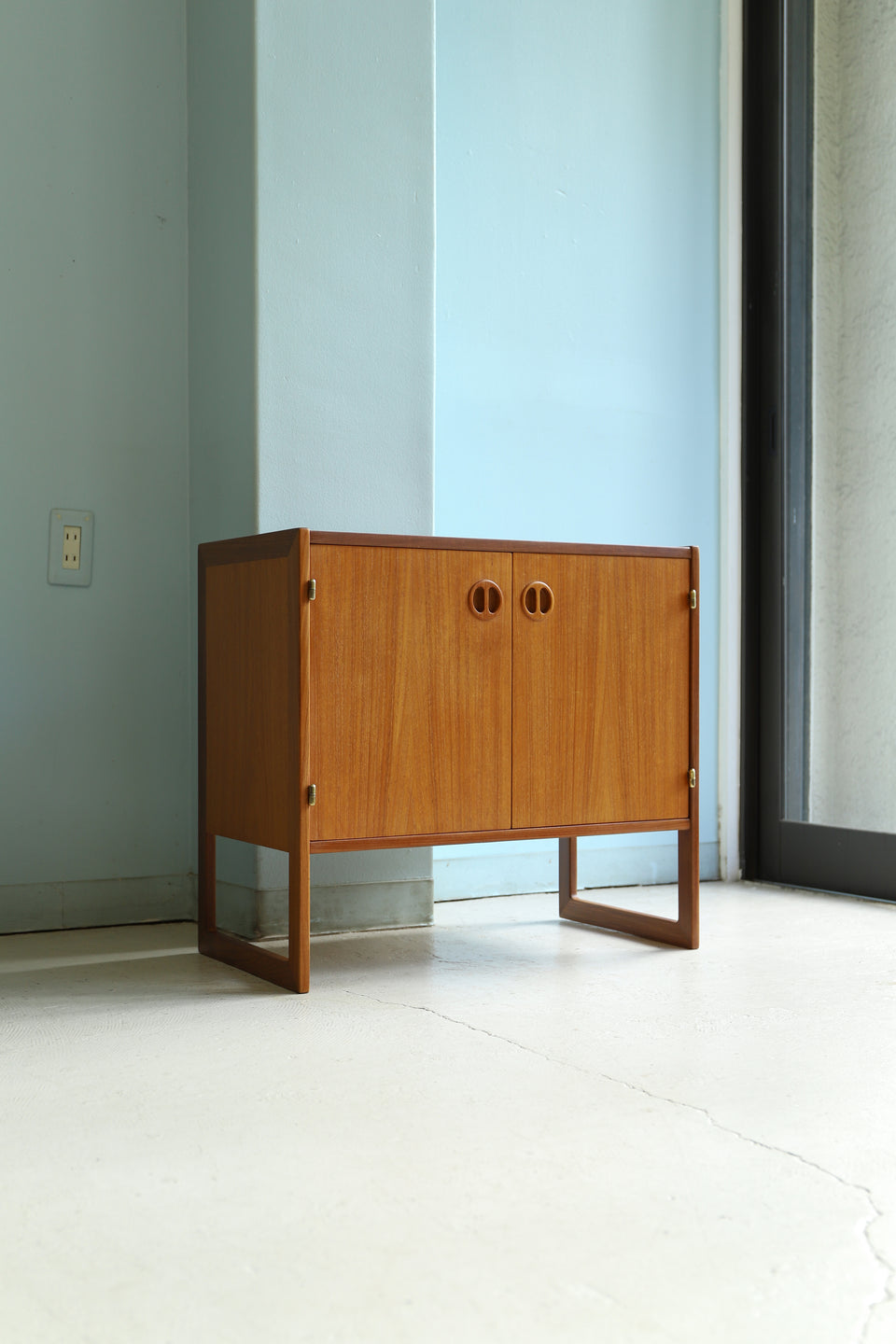 Swedish Vintage Small Cabinet Arne Wahl-Iversen/スウェーデンヴィンテージ スモールキャビネット アルネ・ウォール・イヴェルセン 北欧家具