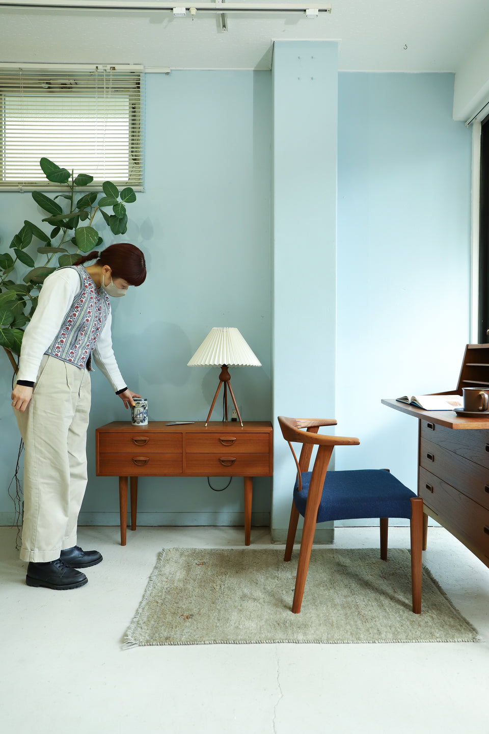 Danish Vintage Tripod Table Lamp Teakwood/デンマークヴィンテージ テーブルランプ チーク材 間接照明 北欧インテリア