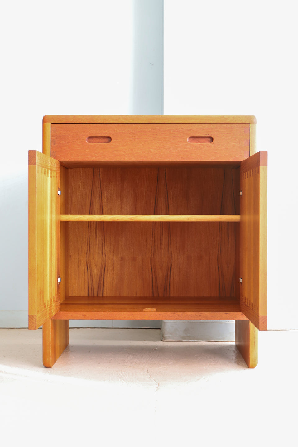 Danish Vintage Niels Bach Møbelfabrik Teakwood Cabinet/デンマークヴィンテージ ニールス・バッハ チーク材 キャビネット 北欧家具