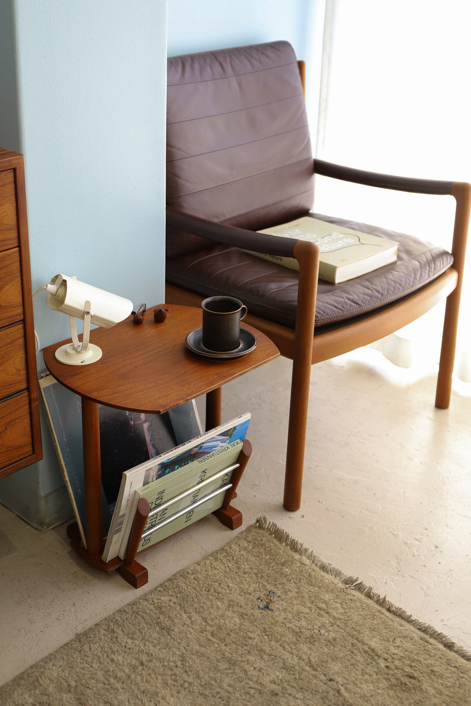 Danish Vintage Small Side Table with Magazine Rack/デンマークヴィンテージ サイドテーブル マガジンラック 北欧家具