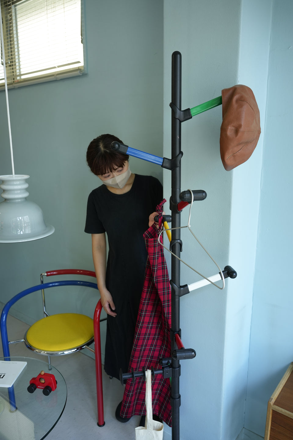 Postmodern Design Pole Hanger Rack/ポストモダンデザイン ポールハンガーラック