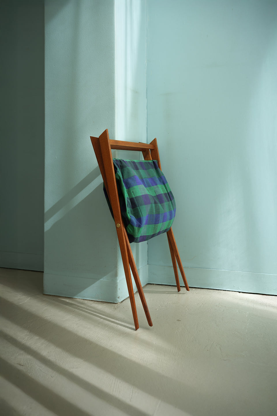 Scandinavian Vintage Folding Magazine Rack/北欧ヴィンテージ 折りたたみマガジンラック