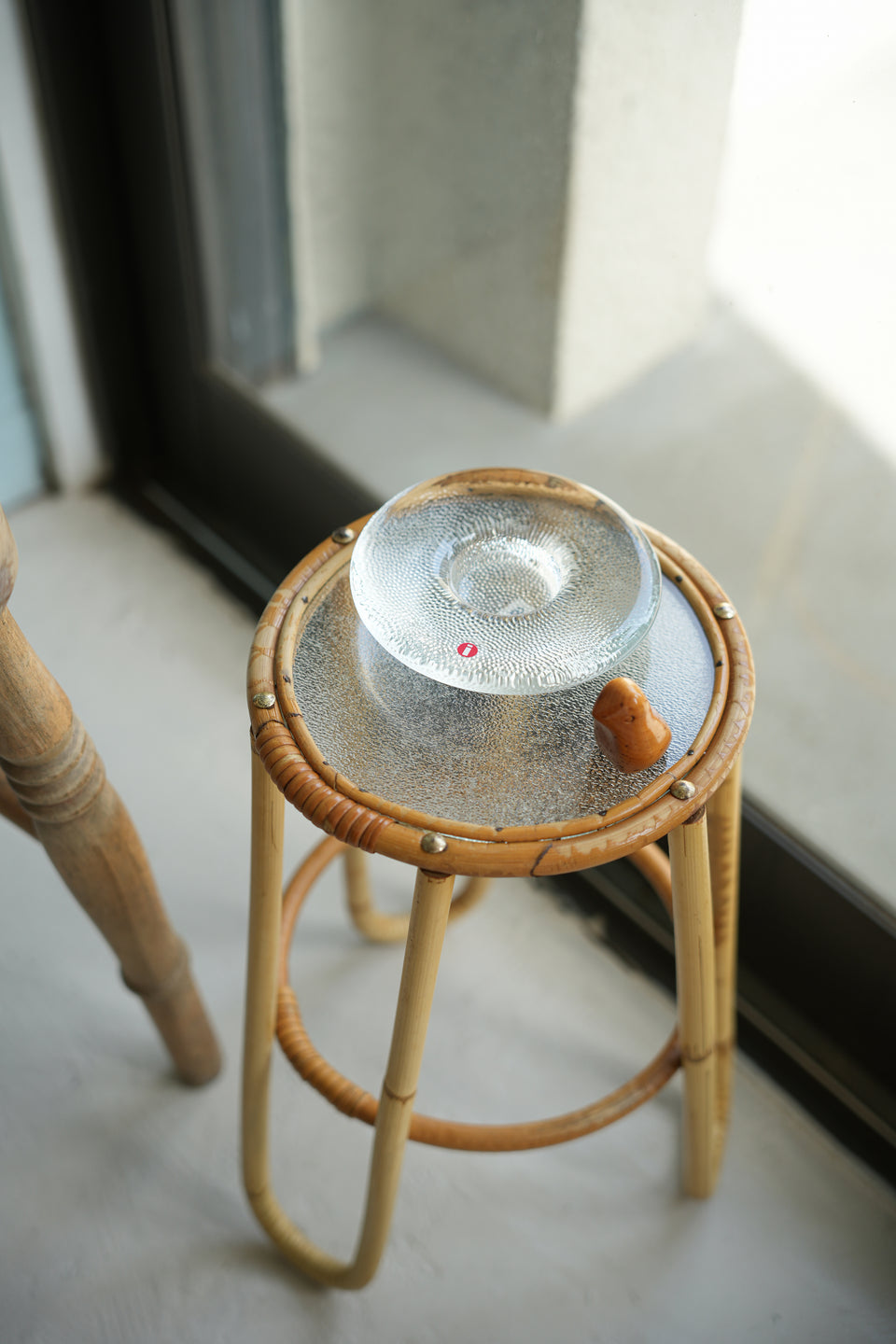 Glass Top Rattan Side Table Stand Danish Vintage / ガラストップ ラタンテーブル デンマークヴィンテージ 花台 スタンド 北欧インテリア