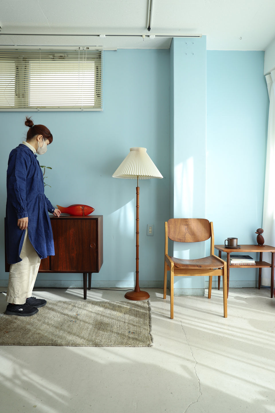 Danish Vintage Teakwood Floor Stand with LE KLINT Shade/デンマークヴィンテージ フロアスタンド チーク材 レクリント 間接照明 北欧インテリア