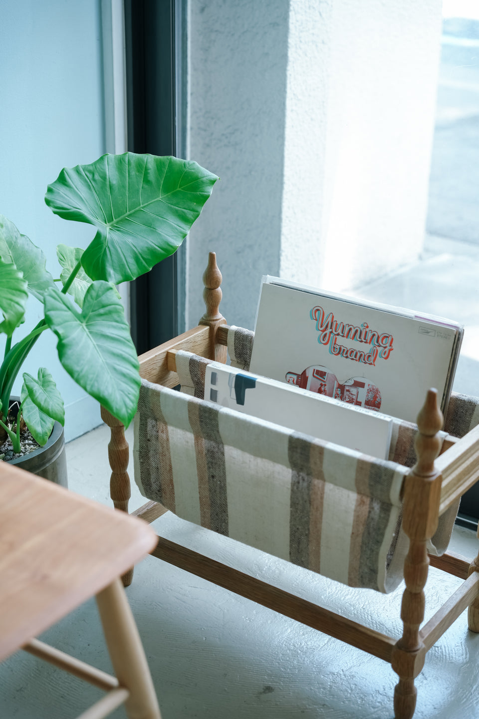 Danish Vintage Oak Magazine Rack/デンマークヴィンテージ マガジンラック オーク材