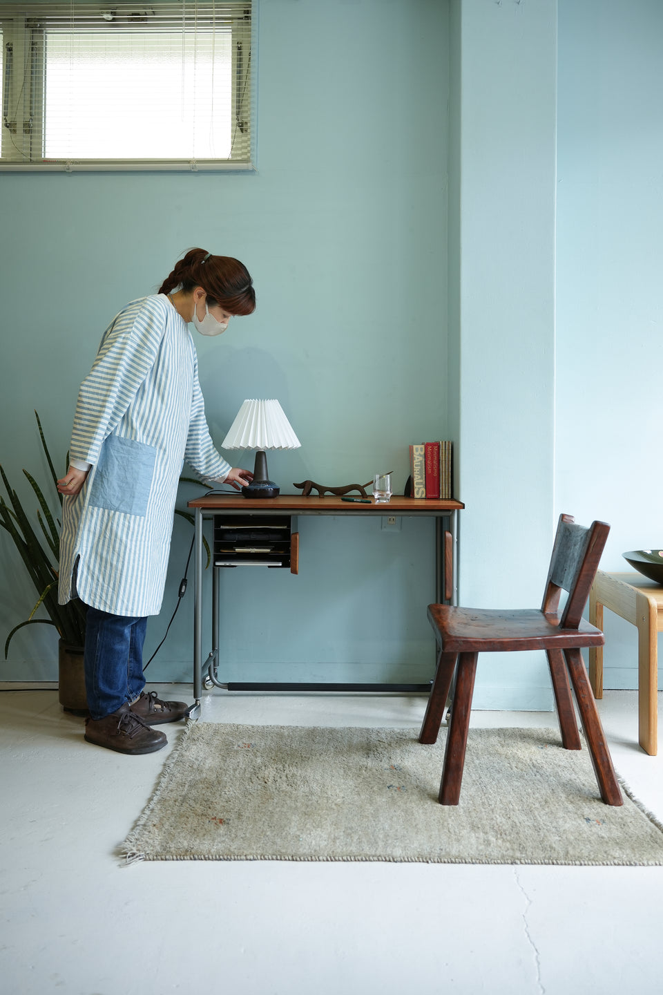 Danish Vintage Small Desk with Caster/デンマークヴィンテージ スモールデスク キャスター付 北欧家具