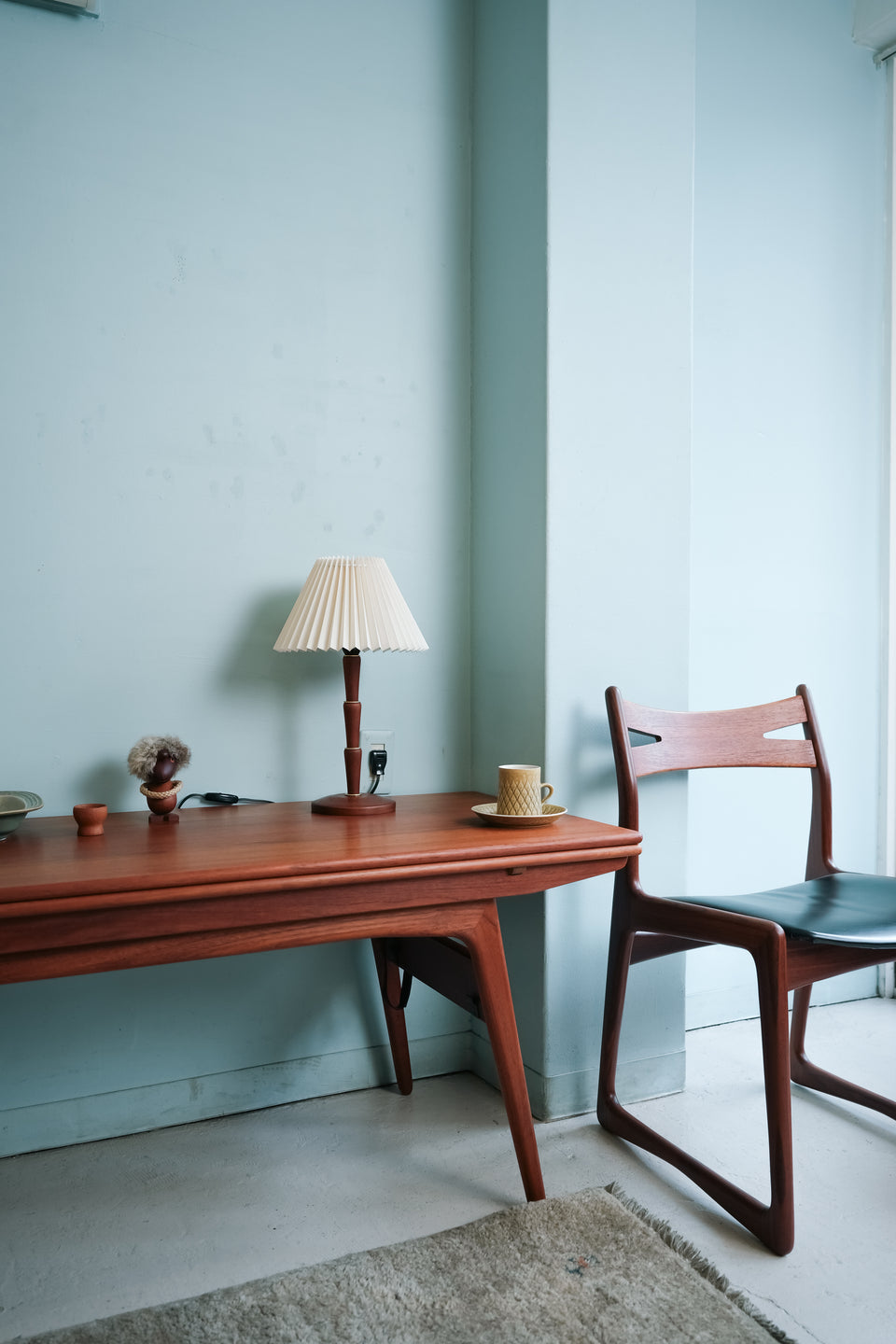 Danish Vintage Teakwood Stand Table Lamp/デンマークヴィンテージ テーブルランプ チーク材 照明 北欧インテリア