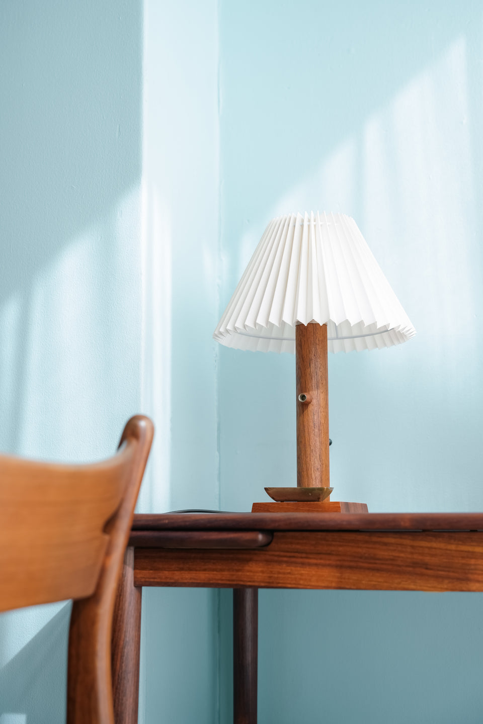 Danish Vintage Teak Table Lamp with Tray/デンマークヴィンテージ テーブルランプ チーク材 トレイ付き 照明 北欧インテリア