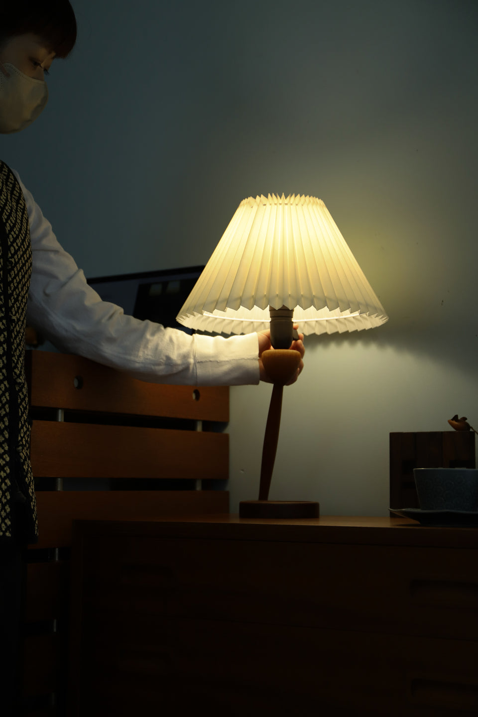 Danish Vintage Teakwood Table Lamp with Tray/デンマークヴィンテージ テーブルランプ トレイ付き チーク材