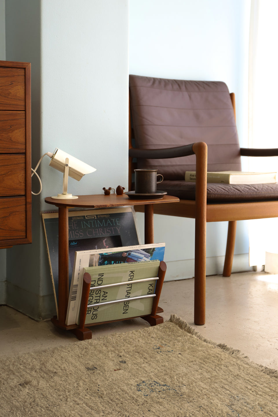 Danish Vintage Small Side Table with Magazine Rack/デンマークヴィンテージ サイドテーブル マガジンラック 北欧家具