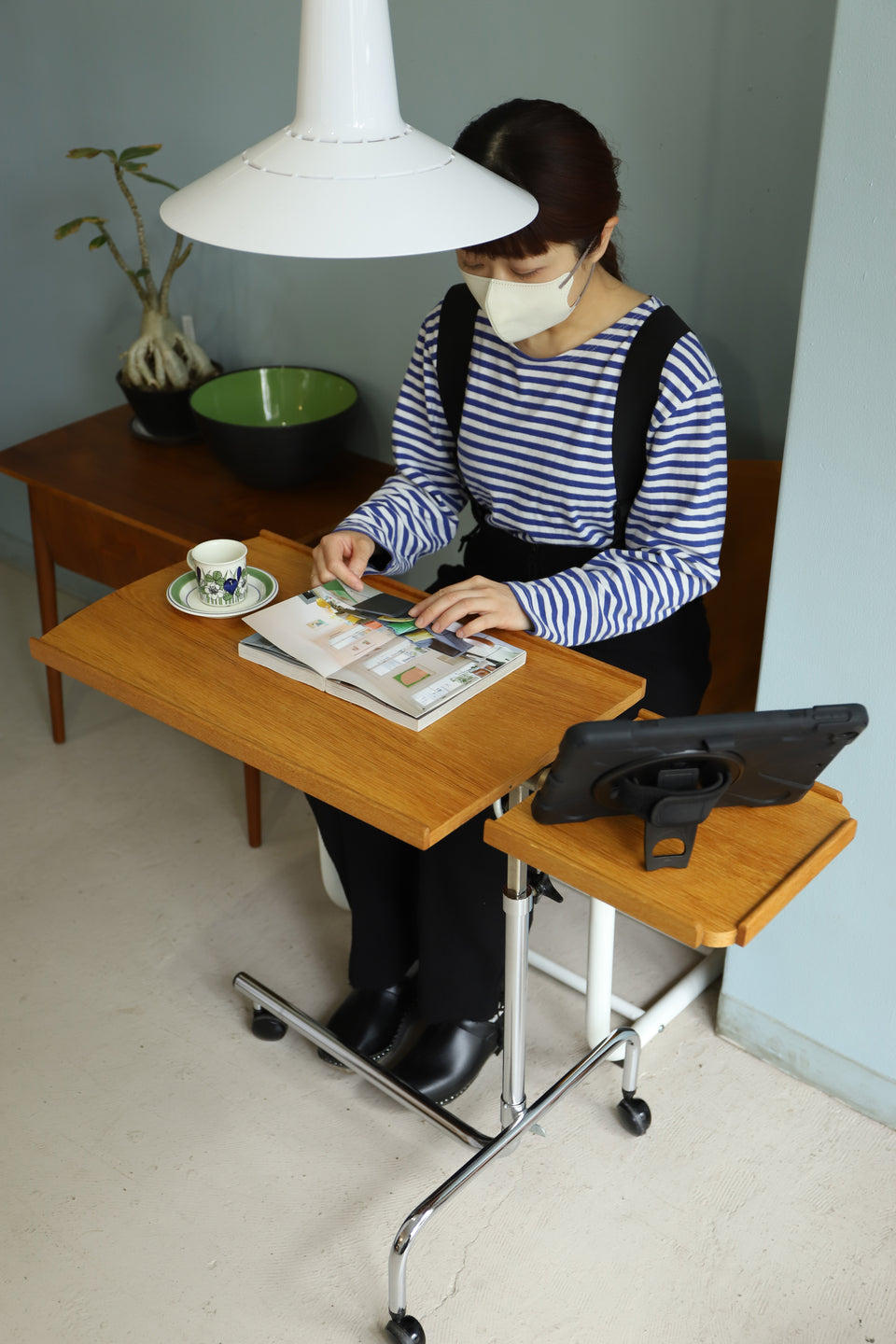Danish Vintage H.M.N Adjustable Caster Table/デンマークヴィンテージ キャスターテーブル オーク材