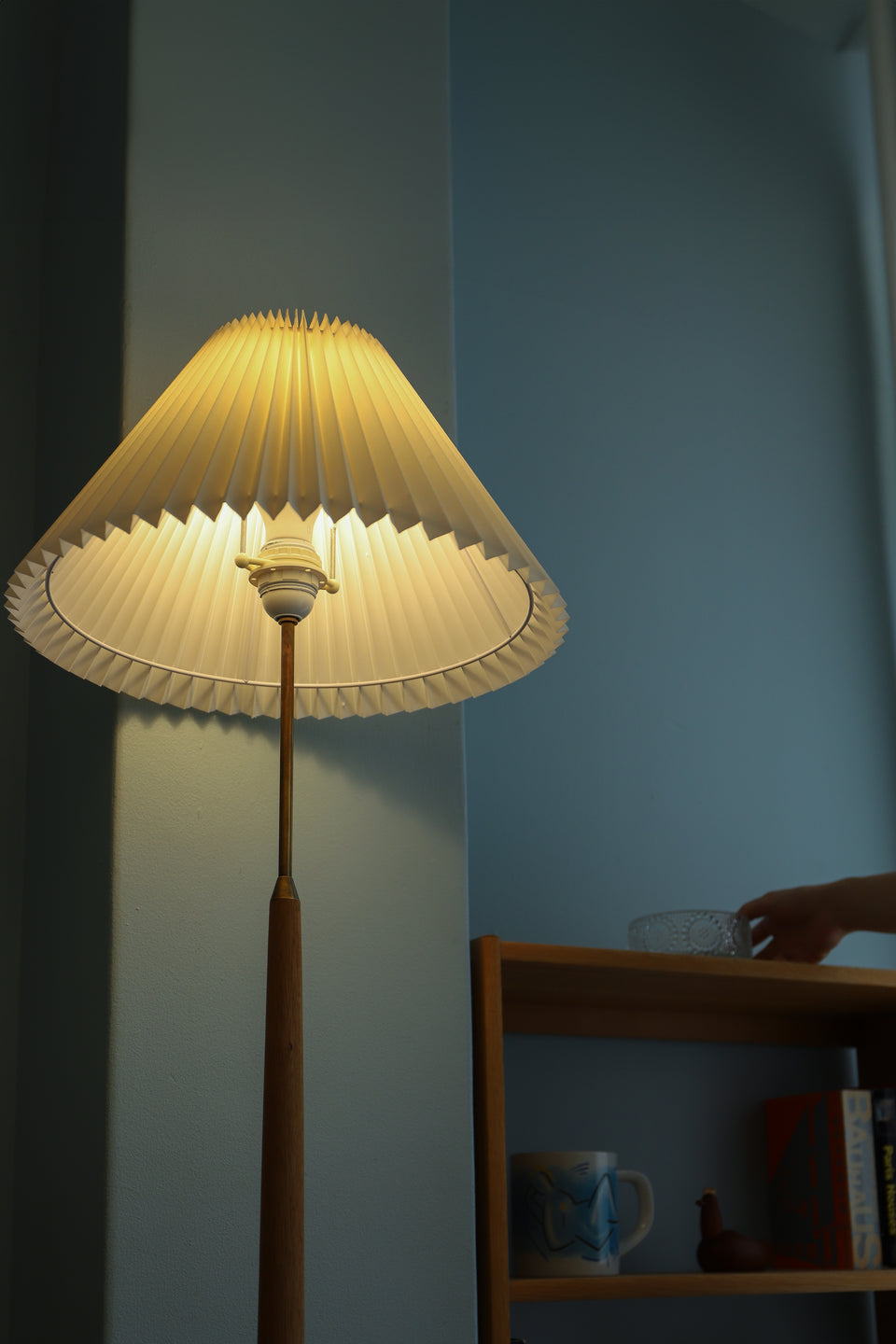 Swedish Vintage Floor Stand Light Oakwood/スウェーデンヴィンテージ フロアスタンドライト オーク材 北欧インテリア