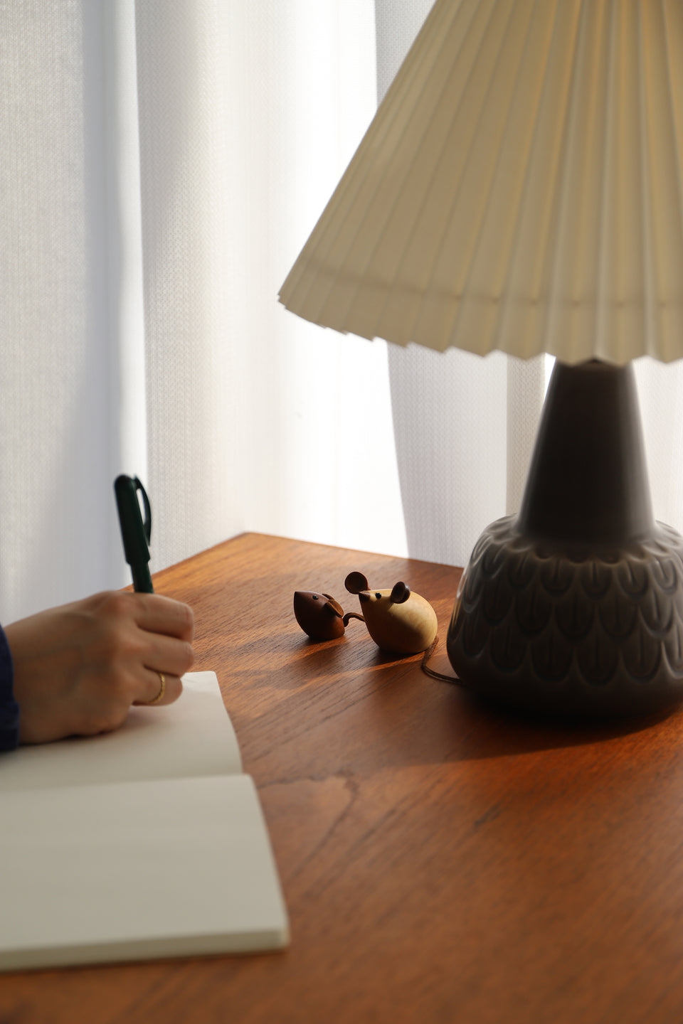 Danish Vintage Wooden Miniature Mouse Objet/デンマークヴィンテージ 木製 ネズミのオブジェ 北欧インテリア