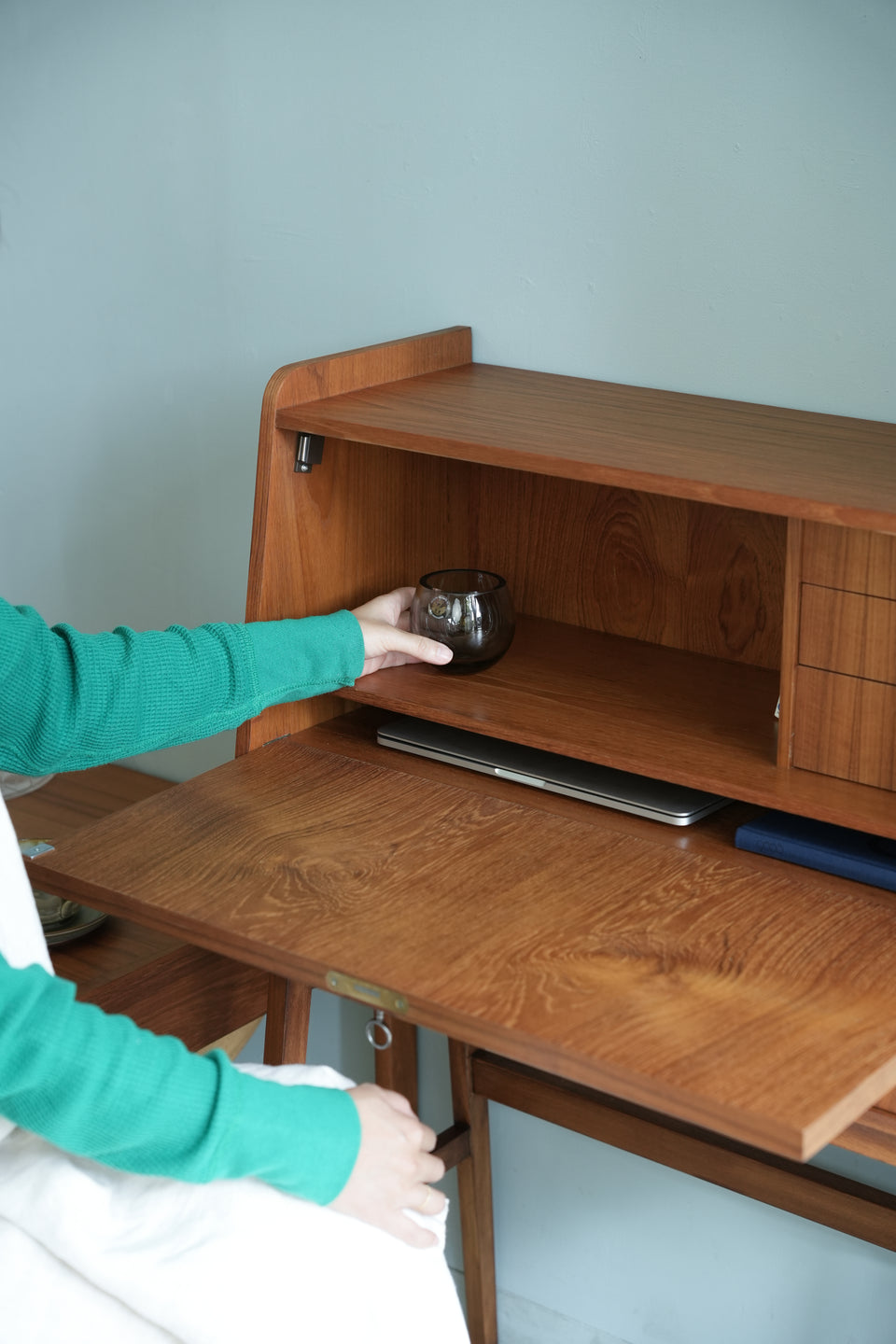Swedish Vintage Teak Writing Bureau/スウェーデンヴィンテージ ライティングビューロー チーク材