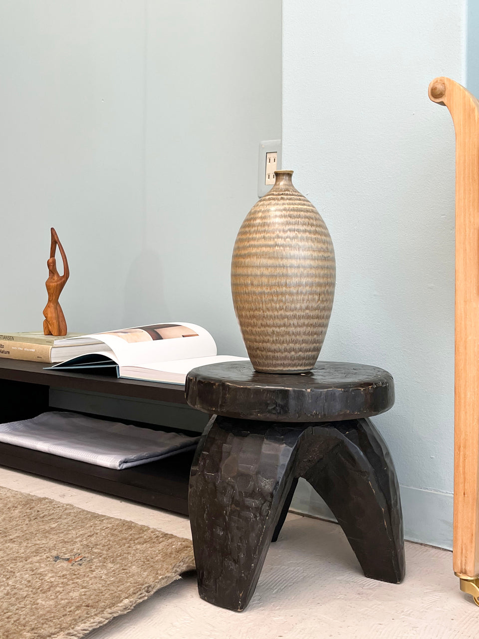 African Wooden Stool/アフリカン スツール 木製 3本脚 椅子 民芸