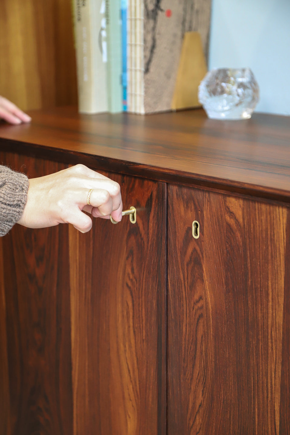 Scandinavian Vintage Rosewood Side Board/北欧ヴィンテージ サイドボード ローズウッド 収納家具