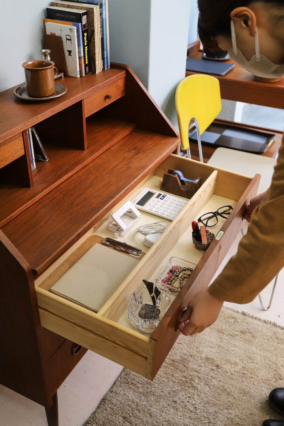 Danish Vintage Bureau with Mirror/デンマークヴィンテージ ビューロー ミラー チェスト チーク材 北欧家具
