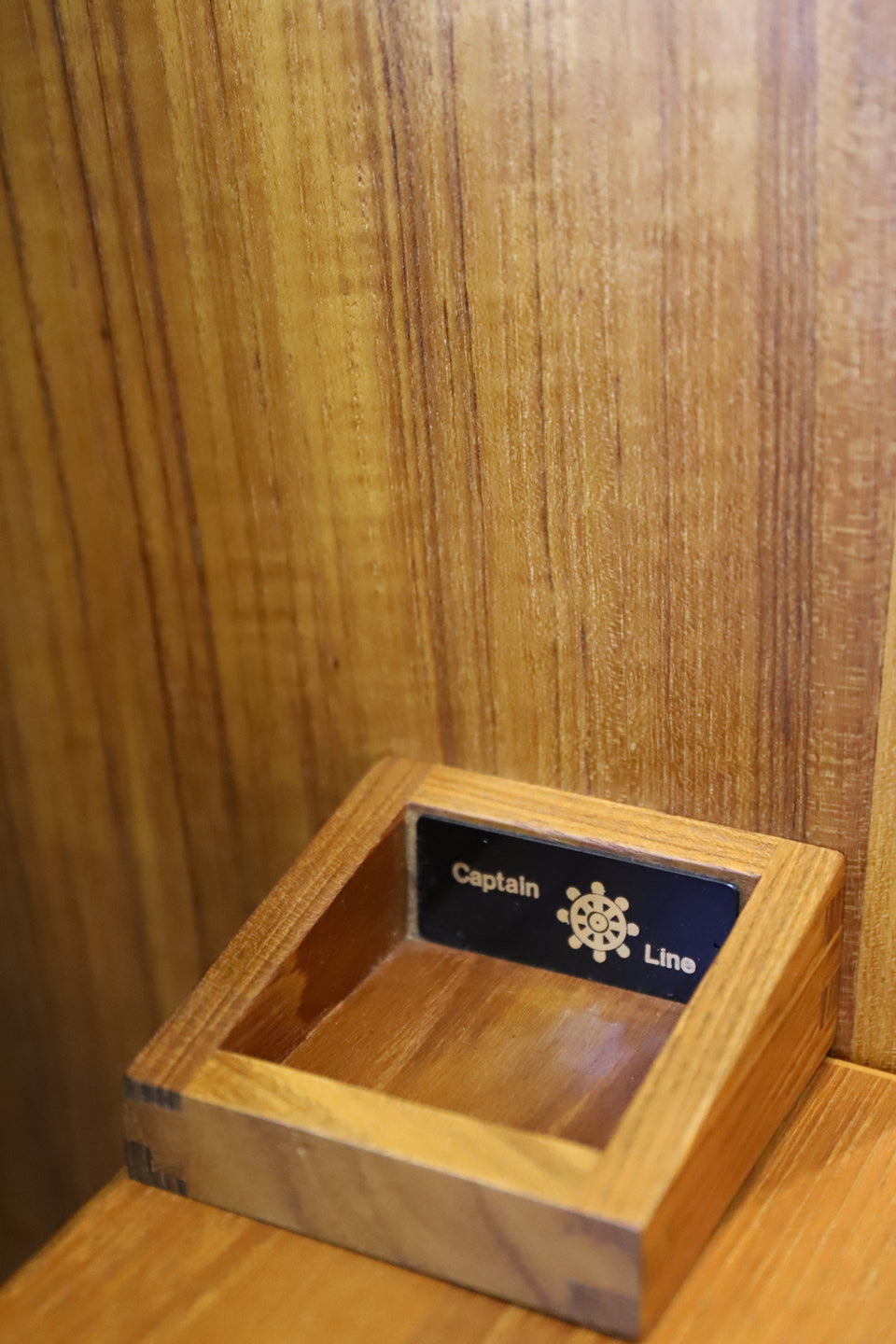D-Scan Drink Cabinet Teakwood/D-スキャン ドリンクキャビネット 北欧デザイン チーク材