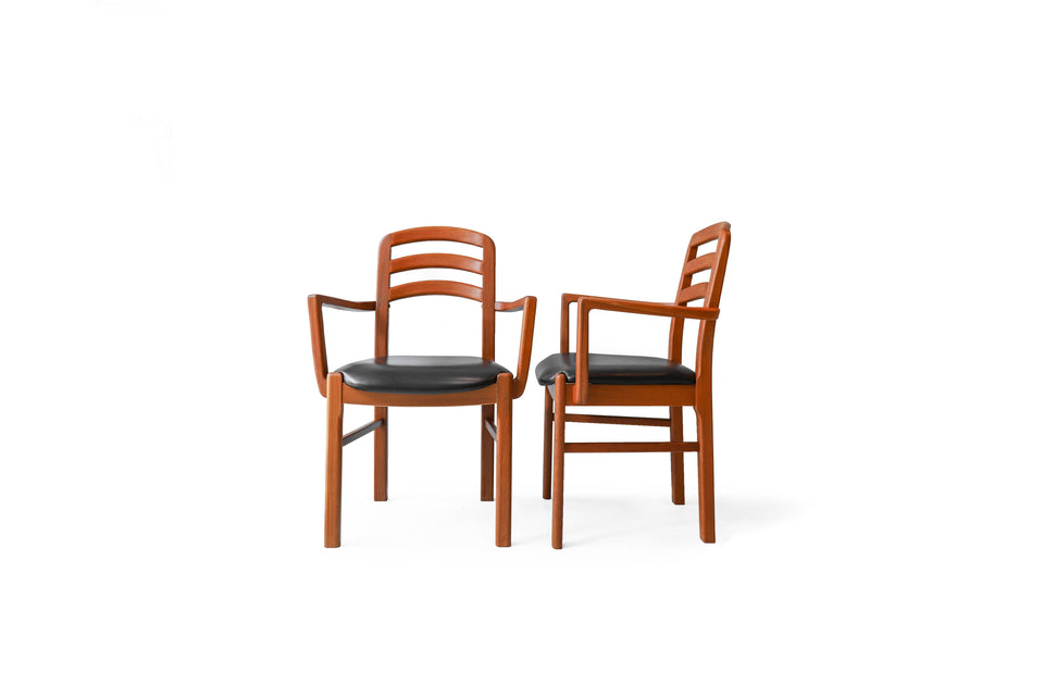 Danish Vintage Teakwood Arm Chair/デンマークヴィンテージ アームチェア チーク材