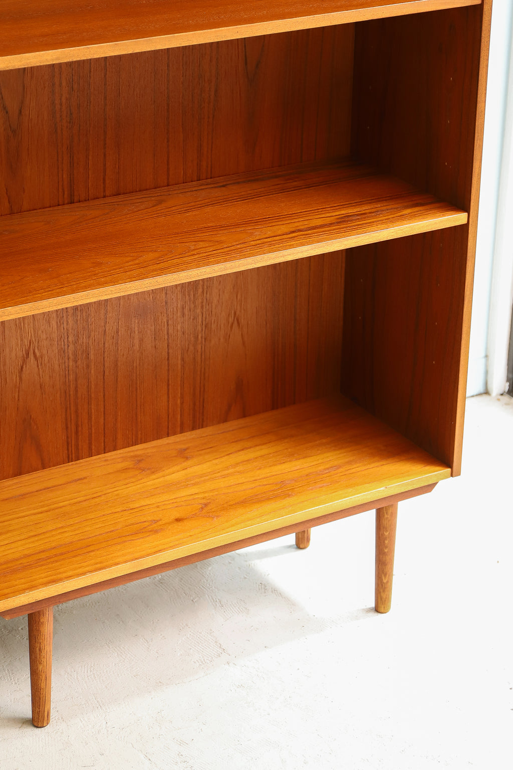 デンマークヴィンテージ ブックケース シェルフ 本棚 チーク材 収納 北欧家具/Danish Vintage Bookcase Teakwood –  FURUICHI/古一