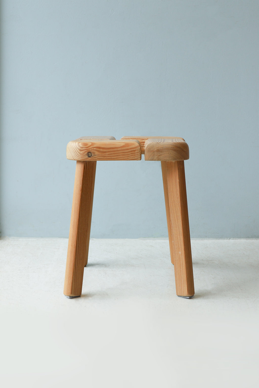 フィンランドヴィンテージ サウナスツール 椅子 パイン材/Pinewood Sauna Stool Finnish Vintage –  FURUICHI/古一